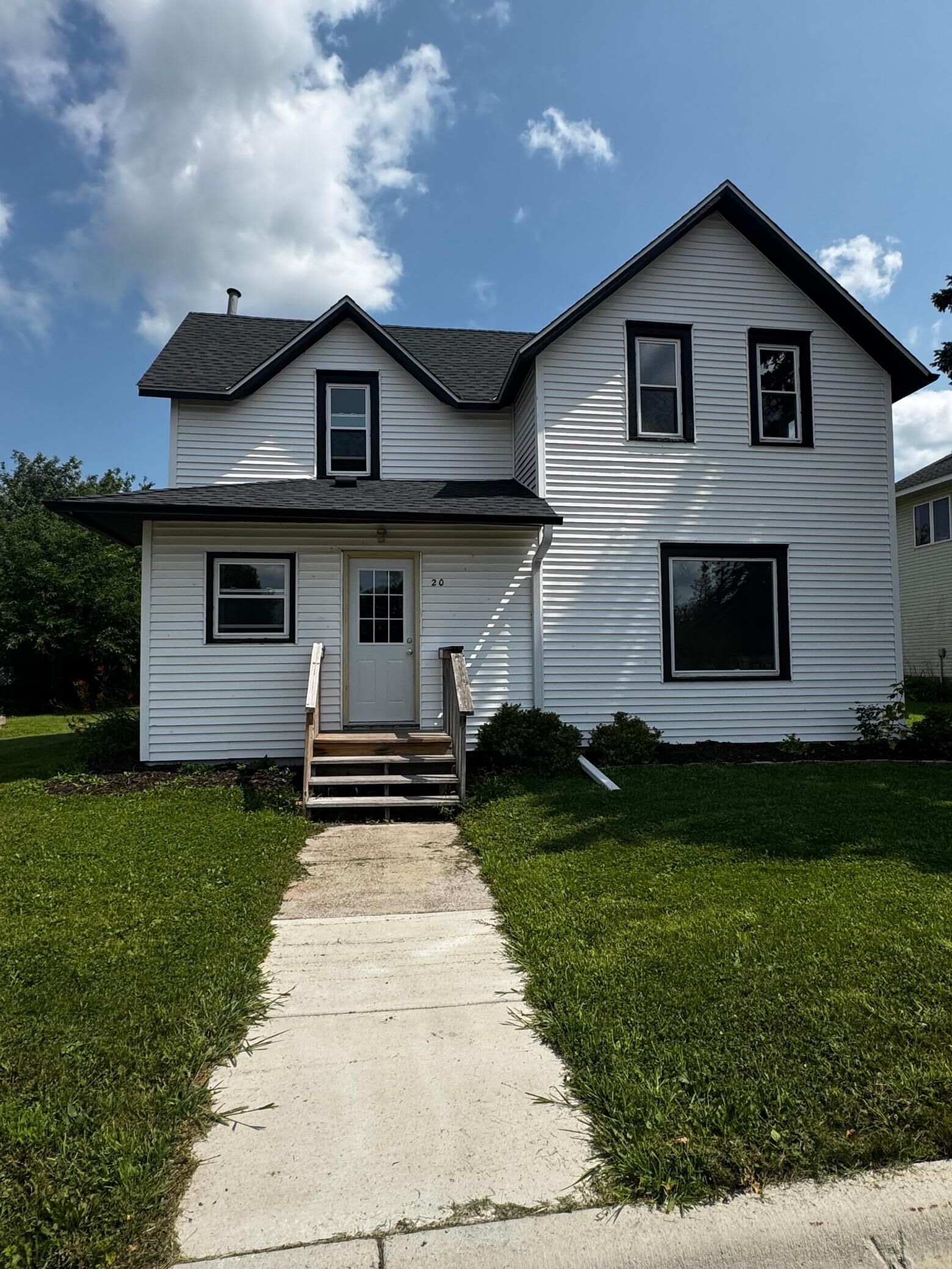Property Photo:  20 2nd Avenue SE  MN 55397 
