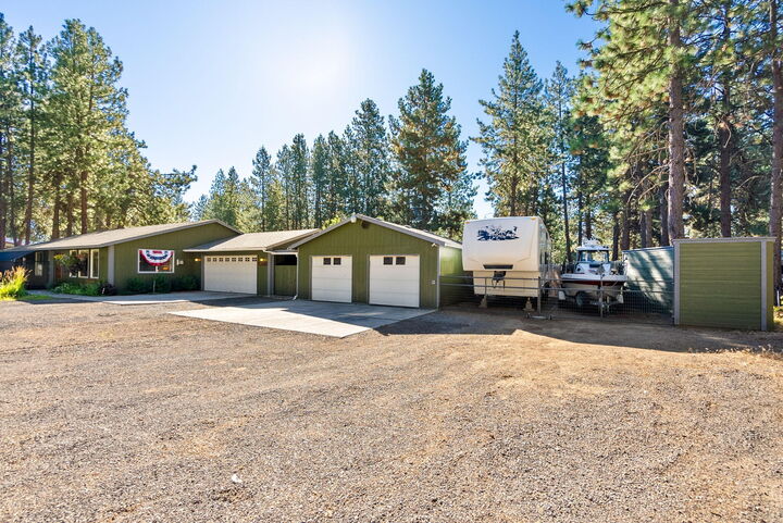 Property Photo:  19275 Cherokee Road  OR 97702 