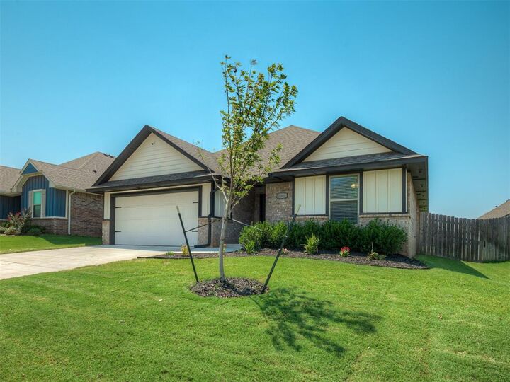 Property Photo:  2909 Warwick Way  OK 73160 