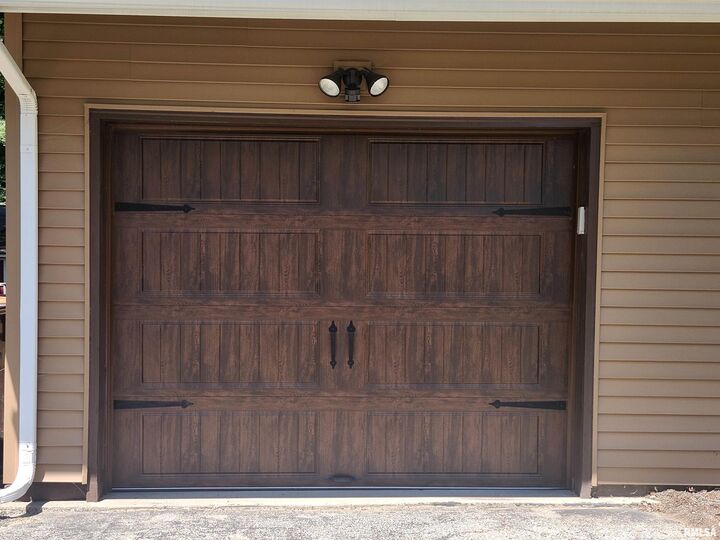 Property Photo:  5727 N Monterey Court  IL 61614 