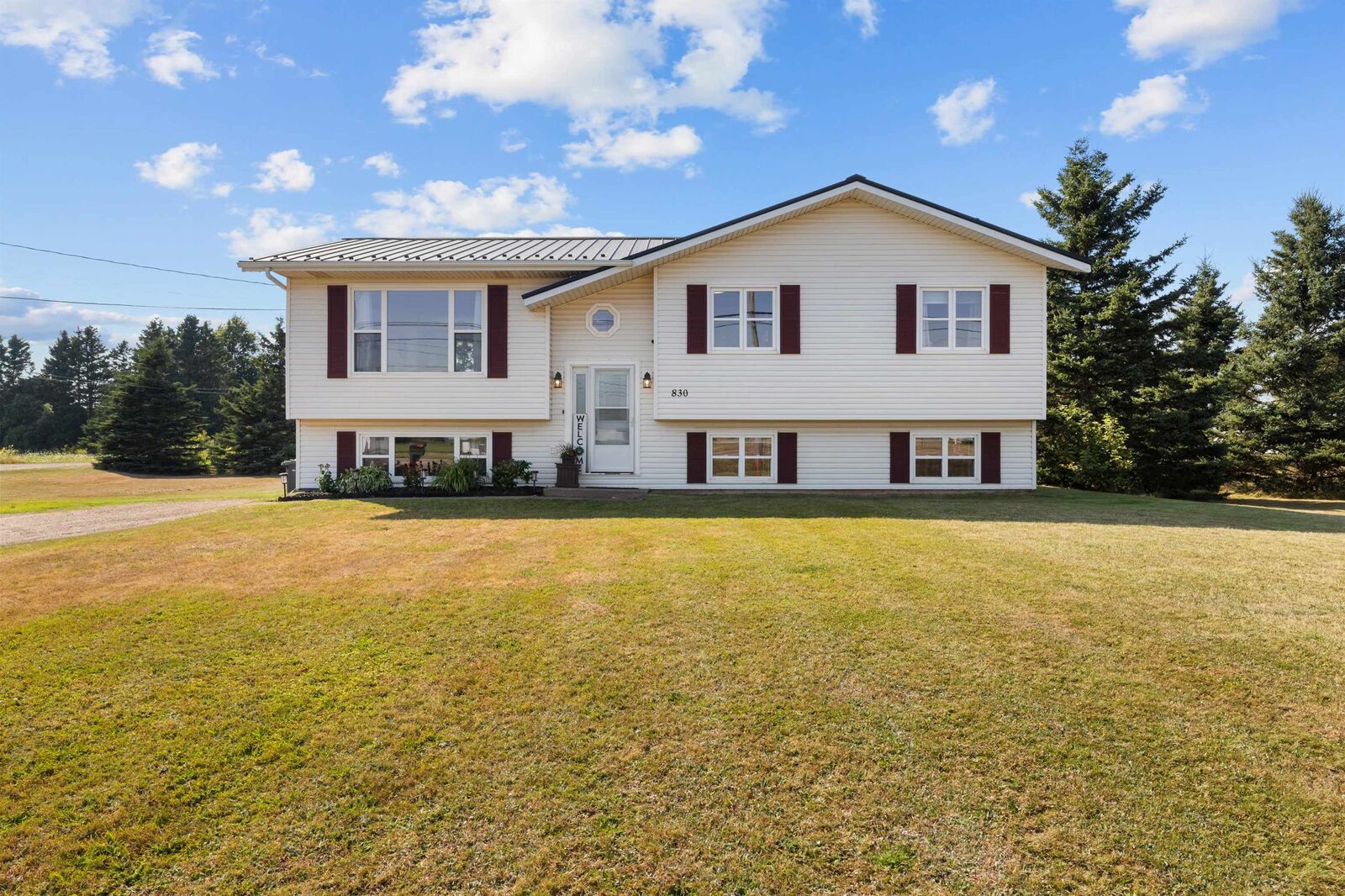 Property Photo: 830 Read Drive PE C1N 4J8