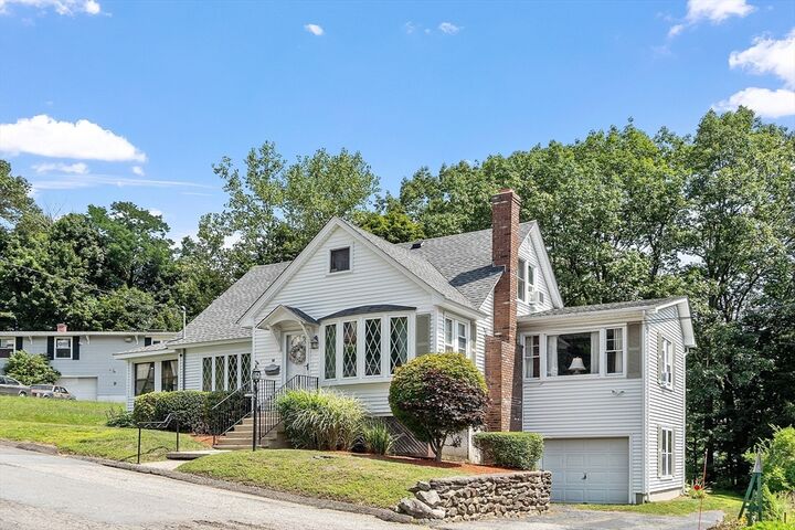 Property Photo: 10 Edwidge Street MA 01602