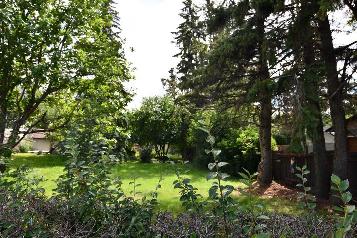 Property Photo: 4411 55 Street AB T4N 2H3