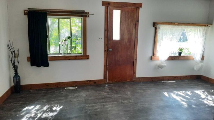 Property Photo:  240 2 Avenue  AB T0J 1B0 