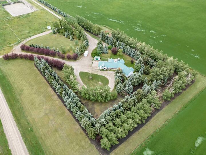 Property Photo:  165016 Rge Rd 285 Road  AB T0L 1R0 