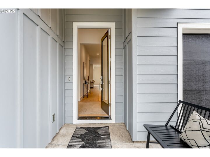 Property Photo: 2884 N 49th Ave WA 98607