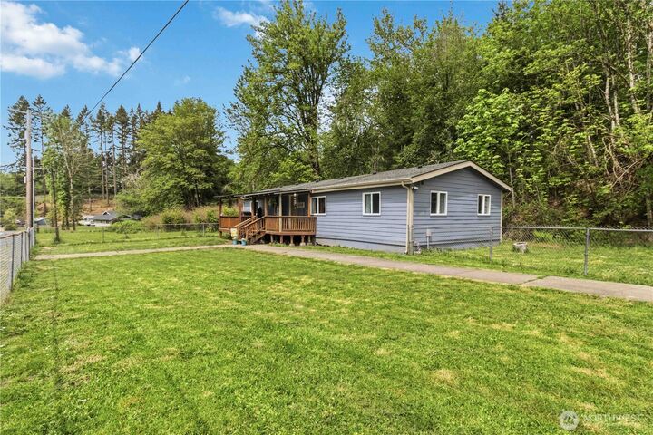 Property Photo:  197  State Route 505  WA 98596 