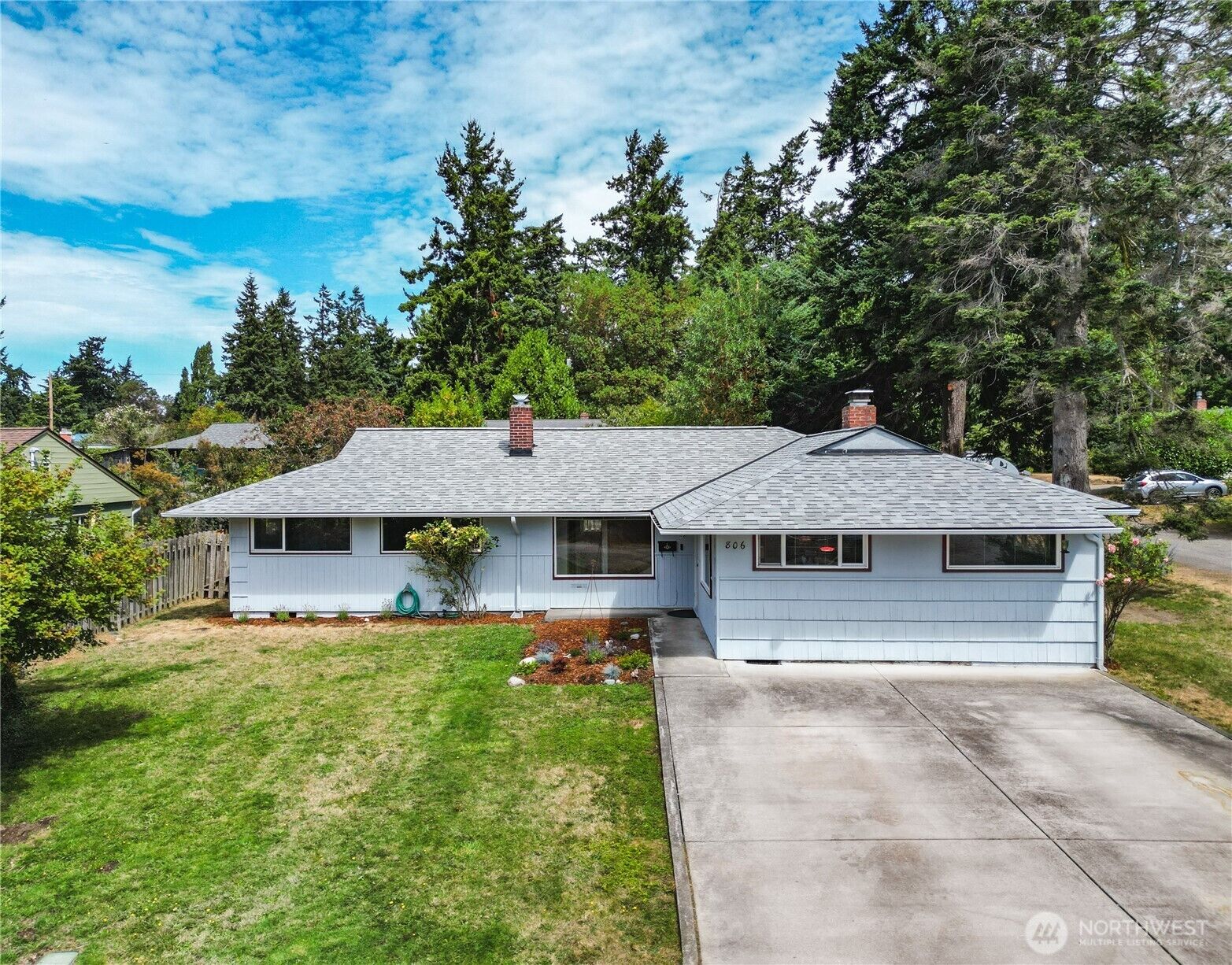 Property Photo:  806  L Street  WA 98368 