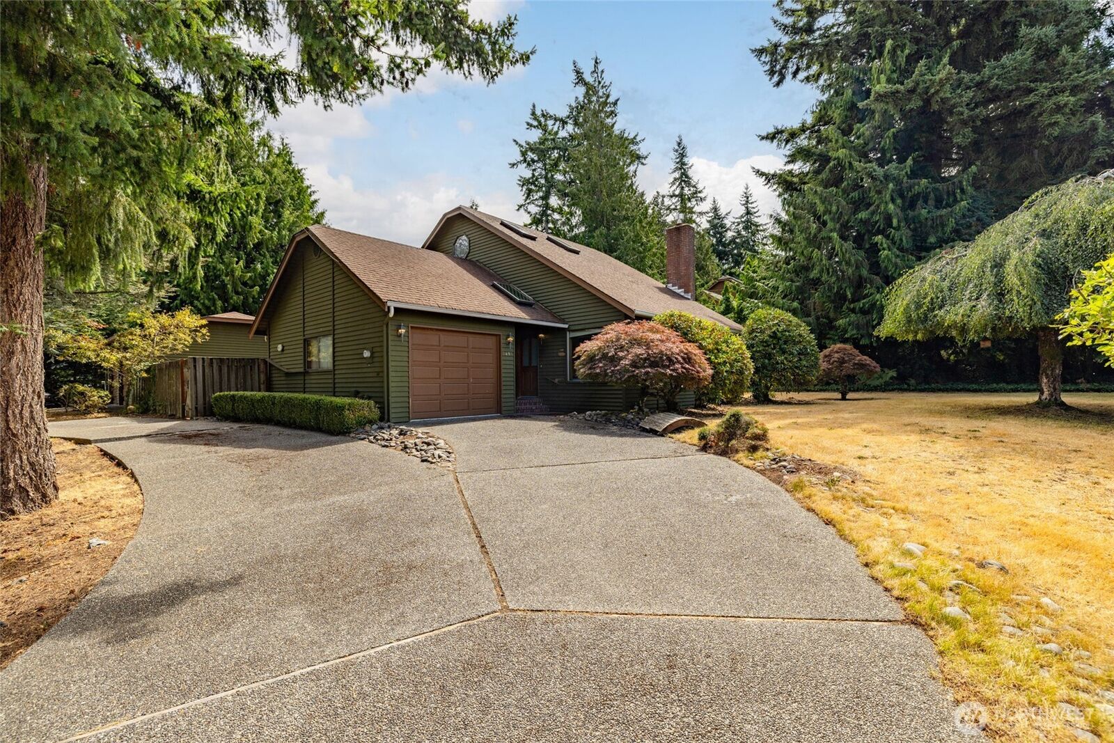 Property Photo:  2496  Yew Street Road  WA 98229 