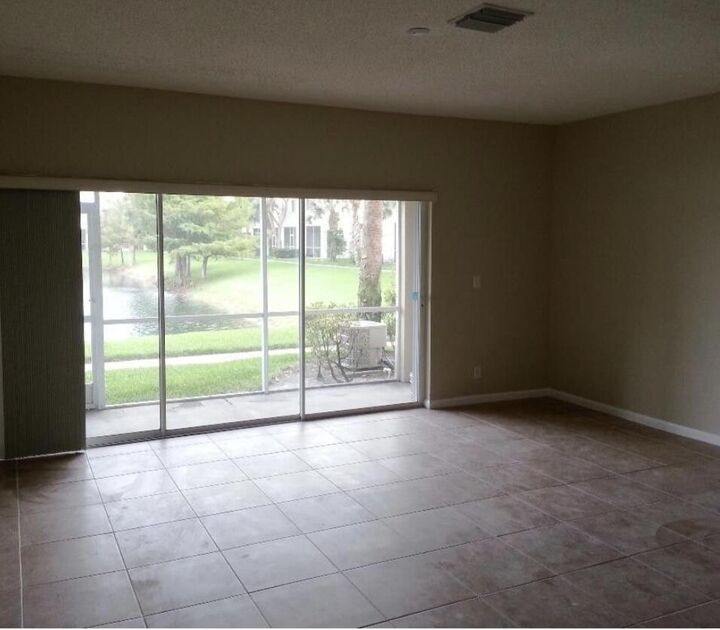 Property Photo: 4866 Palmbrooke Circle FL 33417