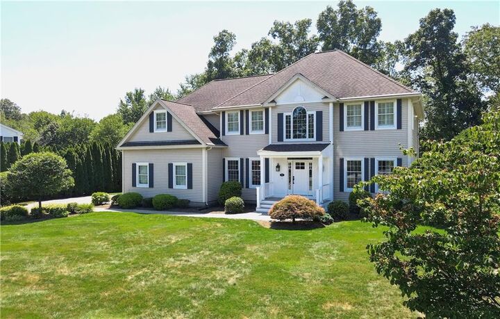 9 Elizabeth Drive  Lincoln RI 02865 photo