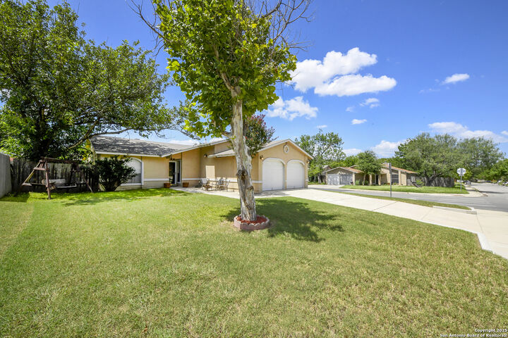 11403 Jarbo Pass  San Antonio TX 78245 photo