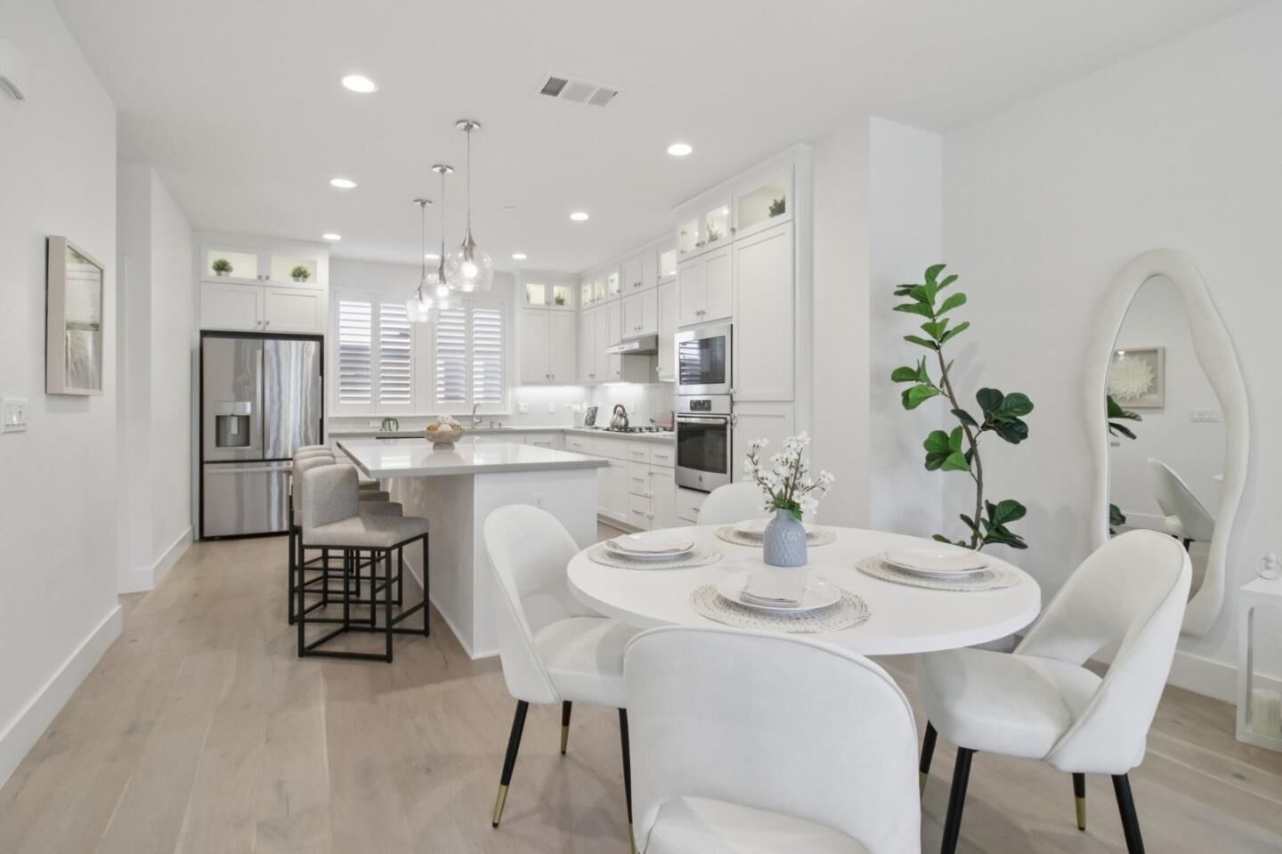 Property Photo: 26 Avondale Avenue CA 94062
