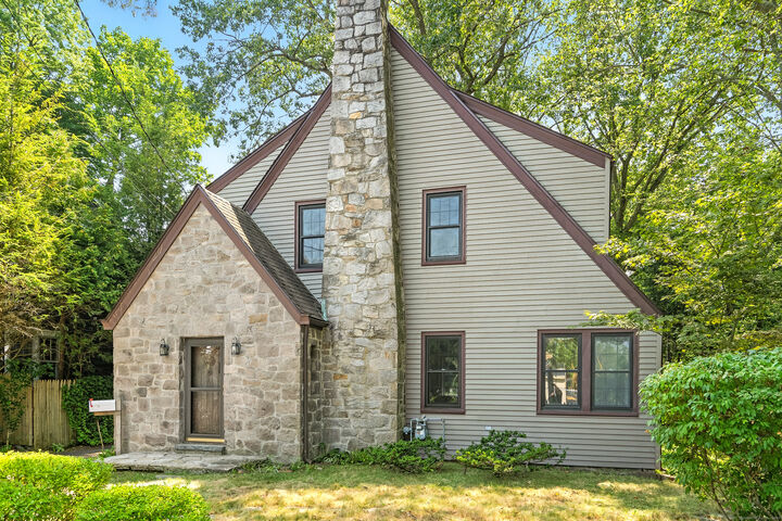 415 West Avenue  Darien CT 06820 photo