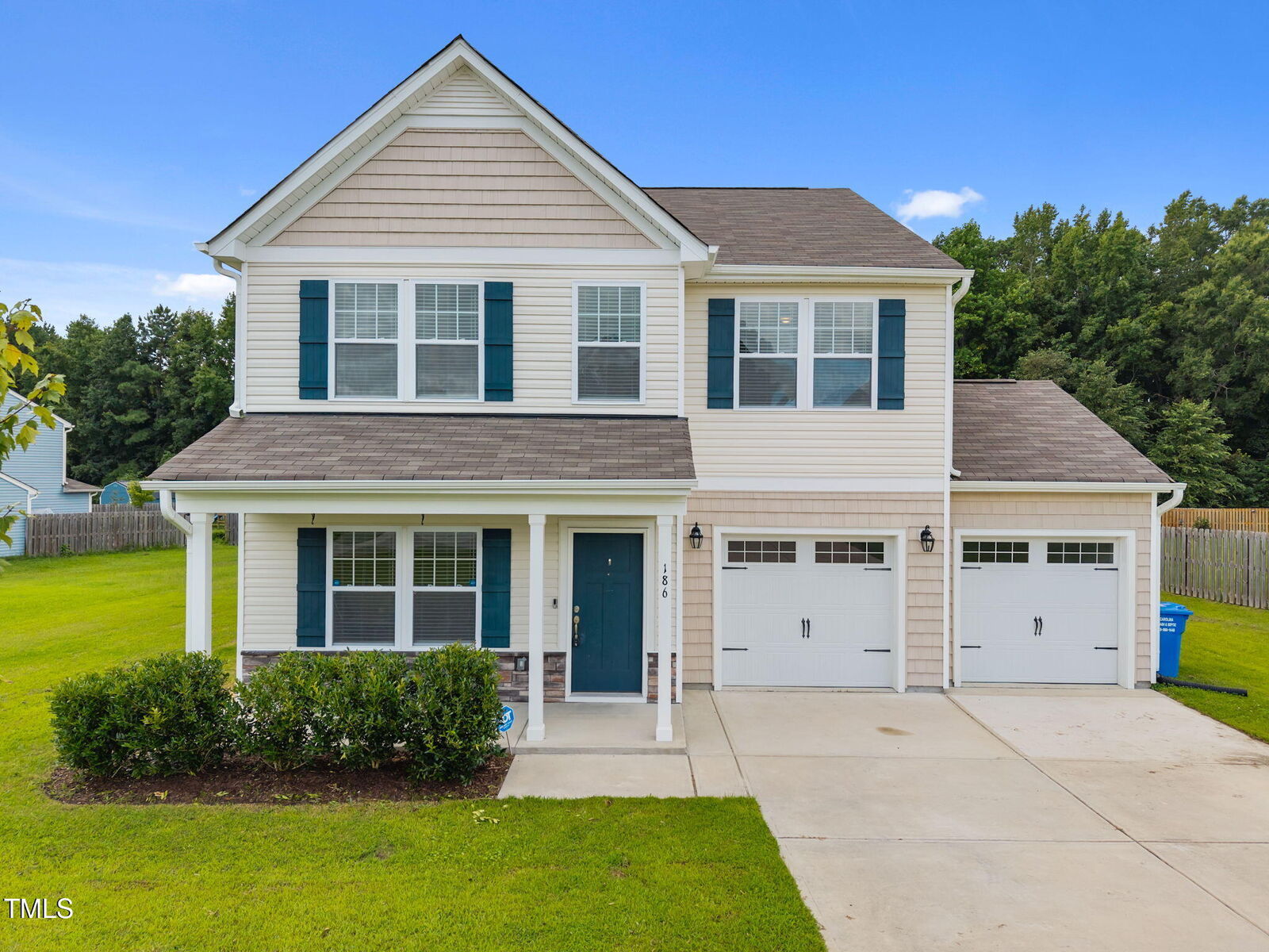 Property Photo:  186 Norris Farm Drive  NC 27501 