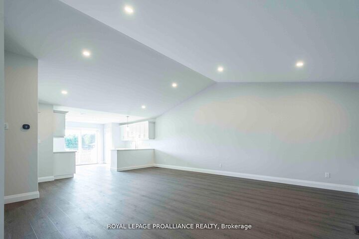 Property Photo:  42 Mackenzie John Crescent  ON K0K 1H0 