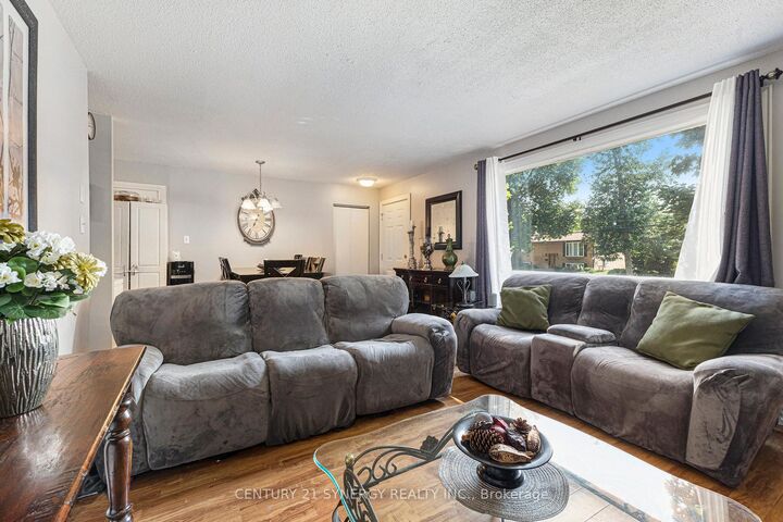 Property Photo: 389 Thomas Street ON K7C 3Z3