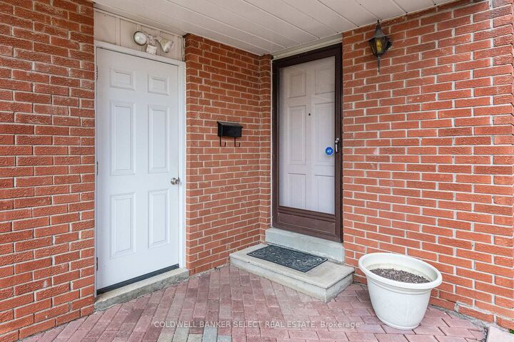 Photo de la propriété:  43 Morton Way  ON L6Y 2R6 