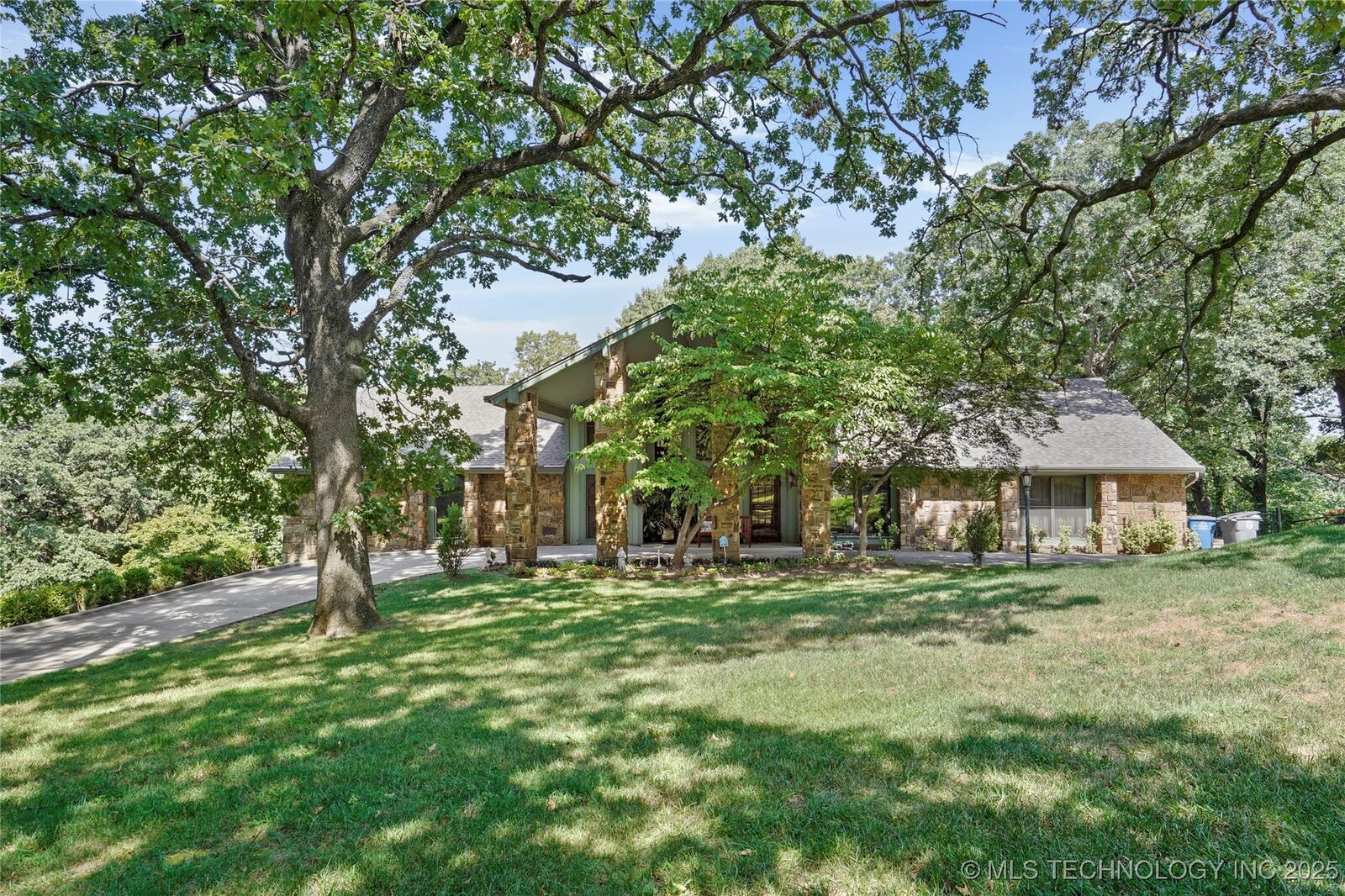 Property Photo:  3333 E 109th Street  OK 74137 