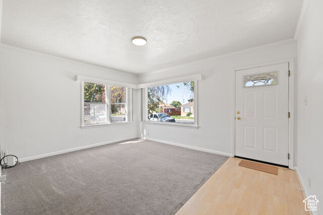 Property Photo: 927 S 450 E UT 84097