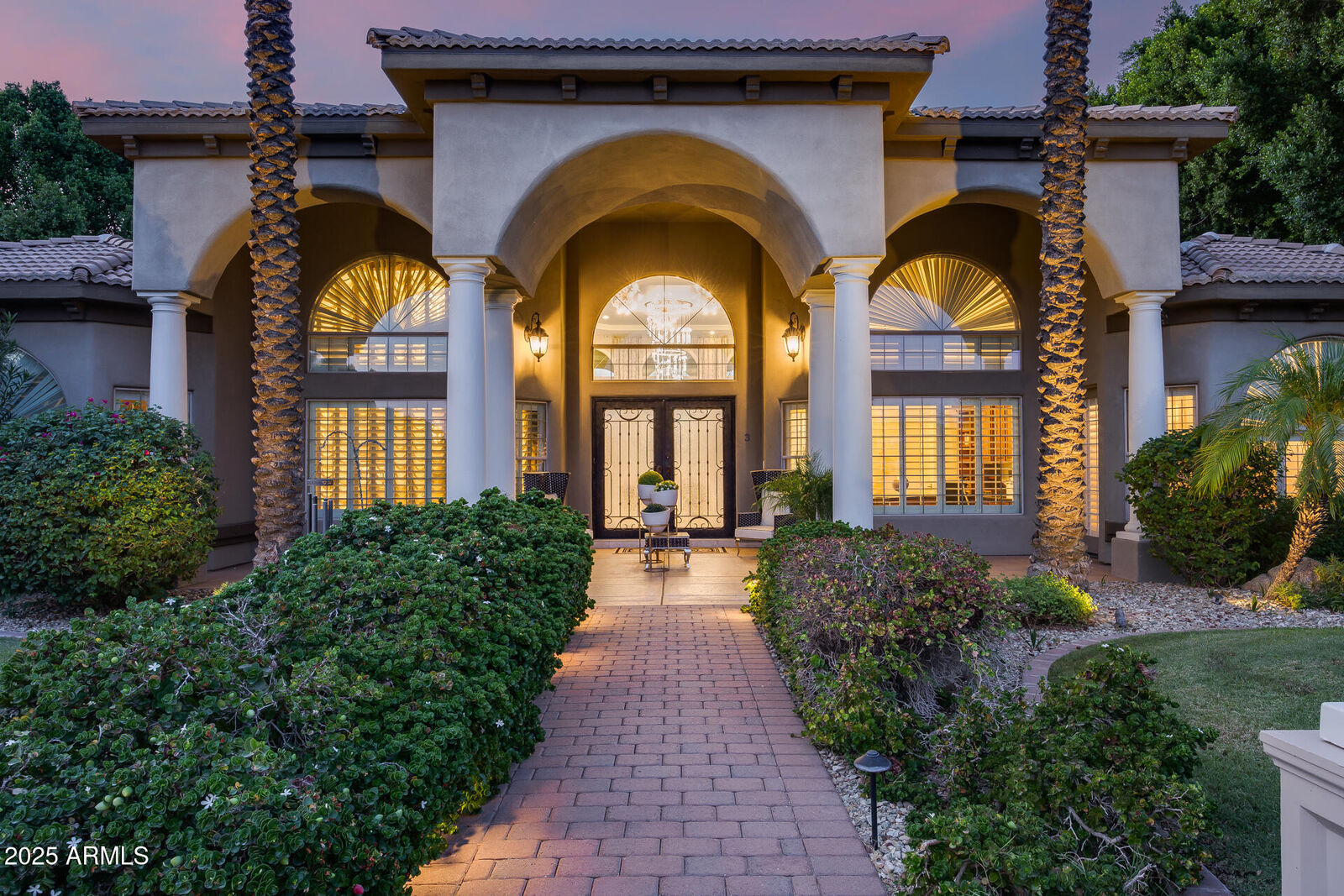 Property Photo: 1550 N 40th Street 3 AZ 85205
