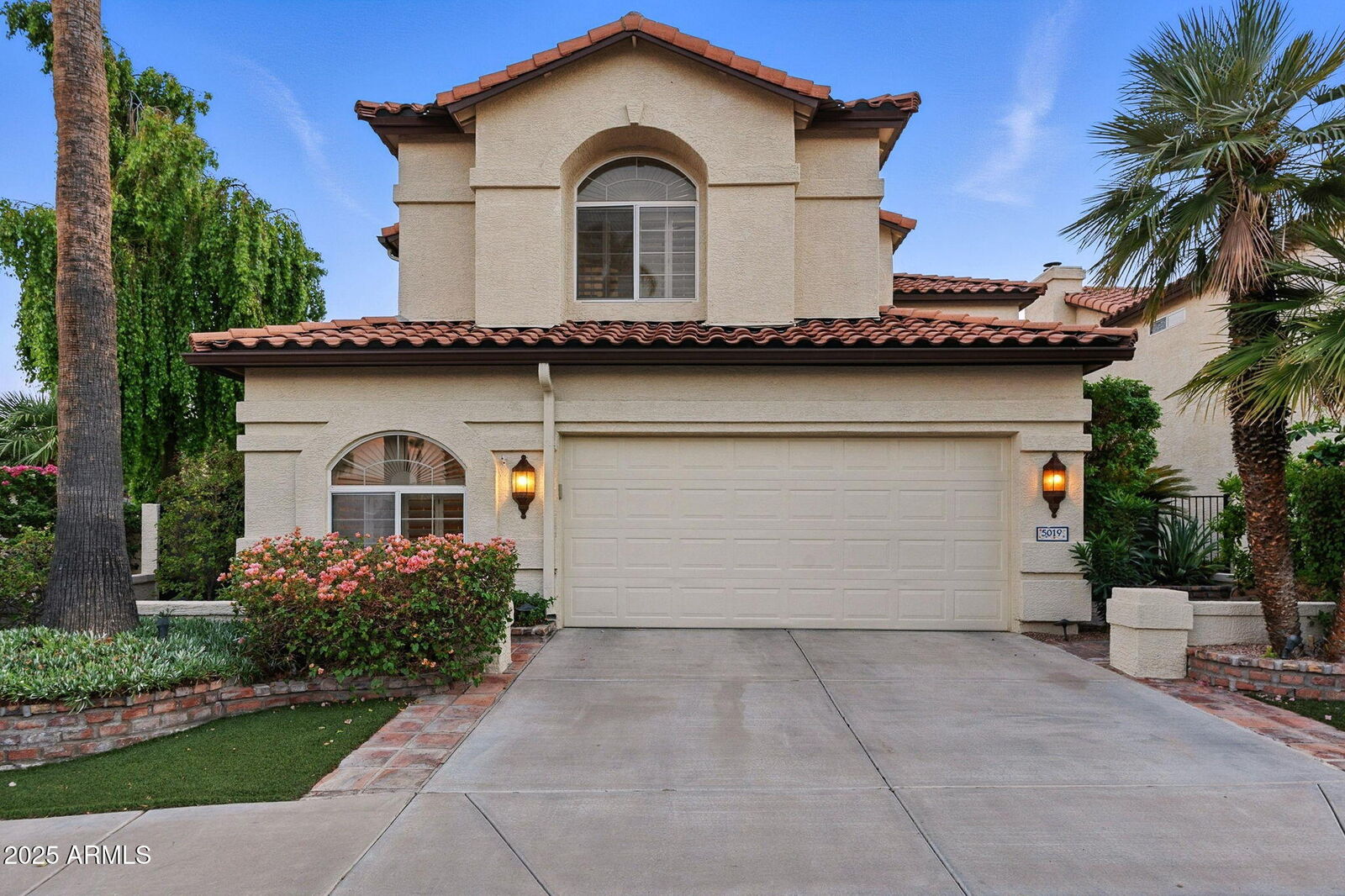 Property Photo:  5019 E La Mirada Way  AZ 85044 