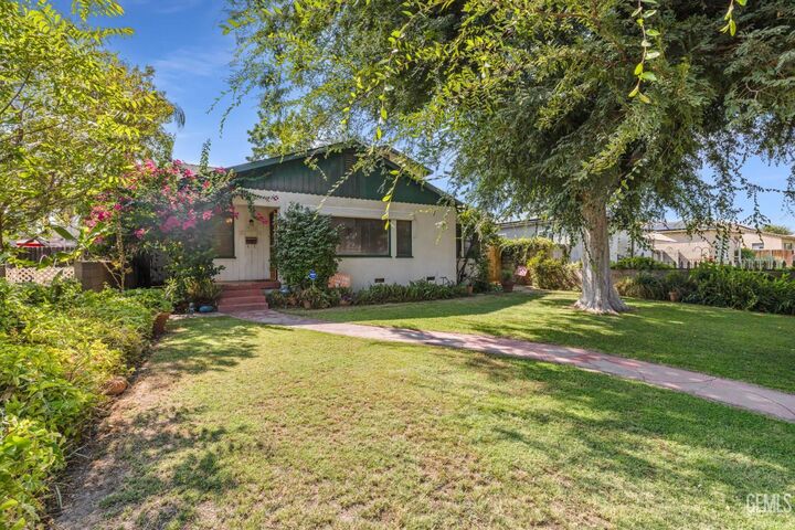 Property Photo: 331 Beech Street CA 93304