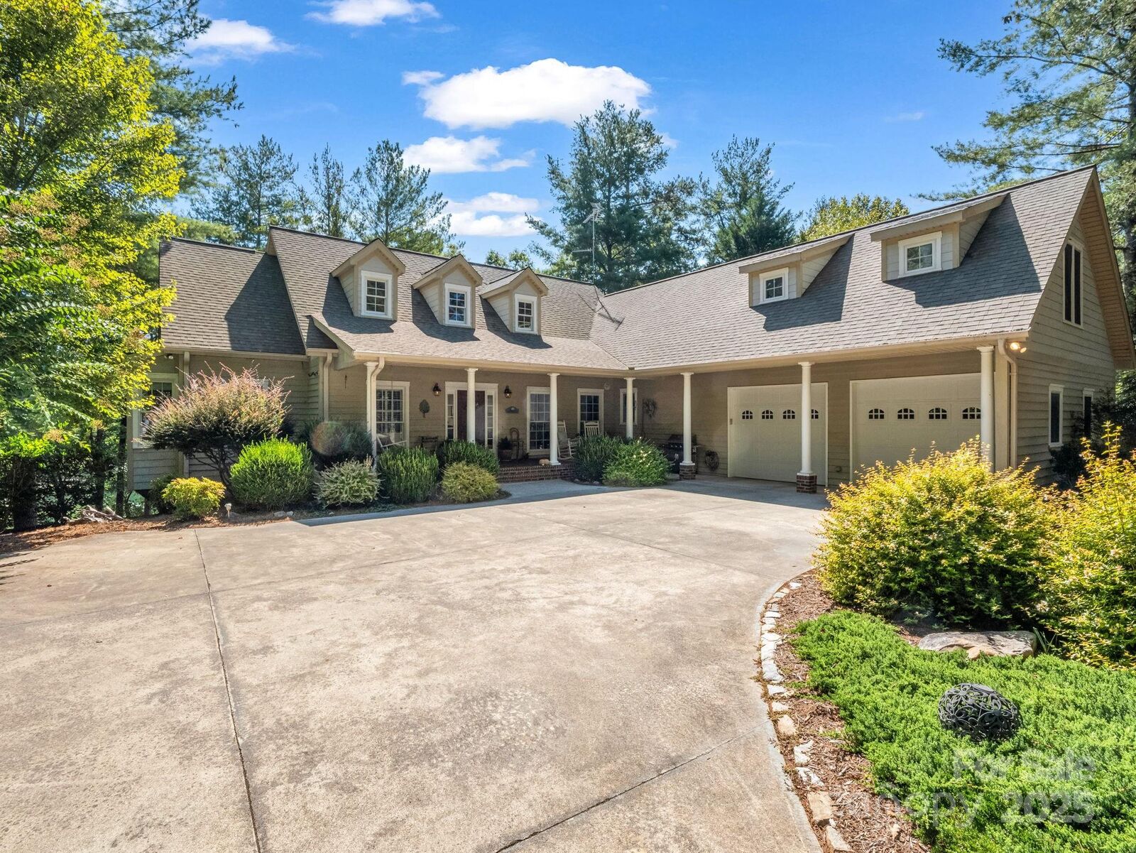 Property Photo:  1441 Pheasant Run Court  NC 28655 