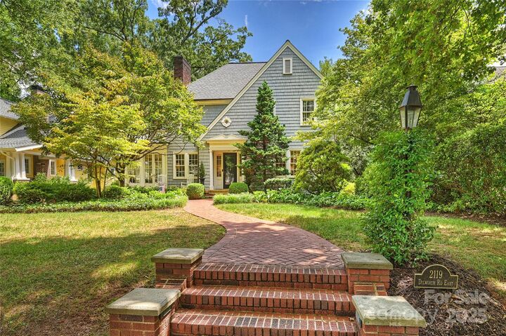 Property Photo: 2119 Dilworth Road E NC 28203