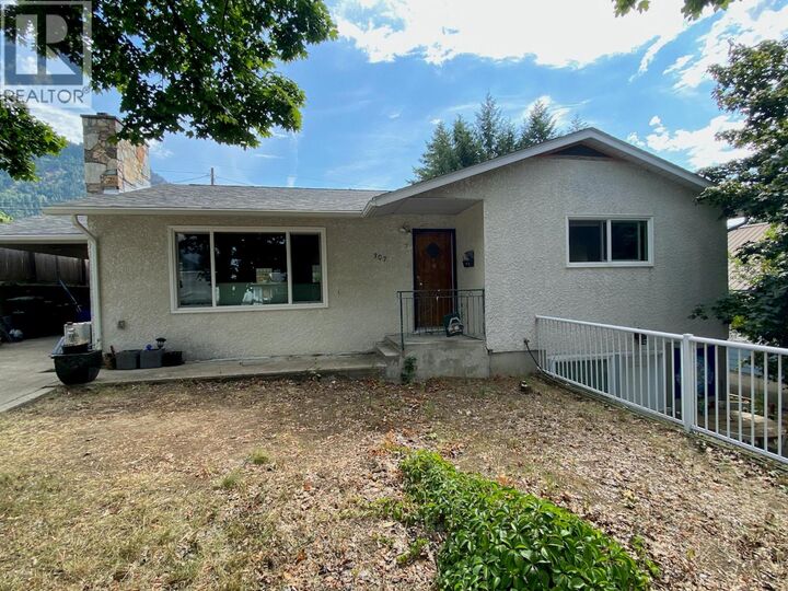 307 9th Avenue  Castlegar BC V1N 1L8 photo