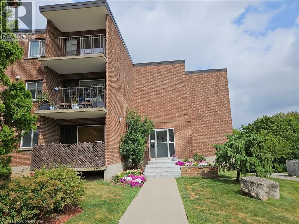 Photo de la propriété: 4 Avalon Place 102 ON N2M 4N6