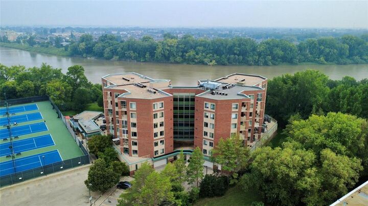 15 Valhalla Drive  Winnipeg MB R2G 4G8 photo