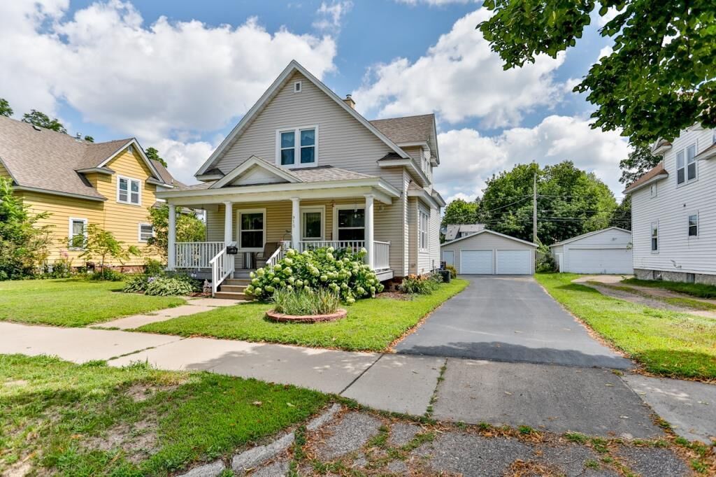 Property Photo: 915 South 6th Avenue WI 54401