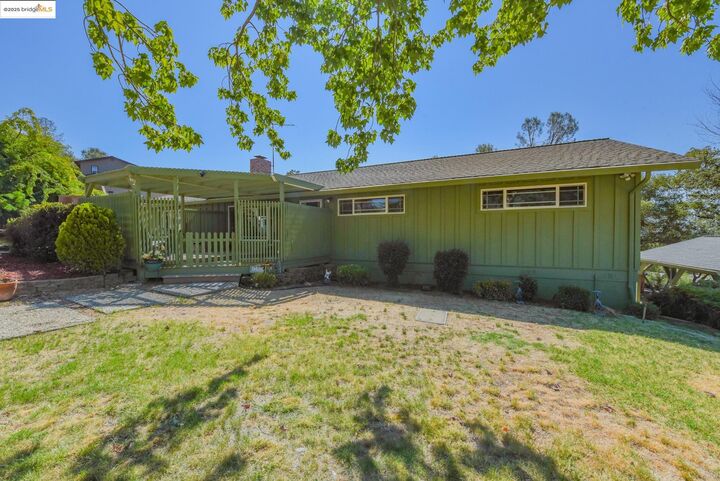 Property Photo: 12933 Chaparral Rd CA 95370