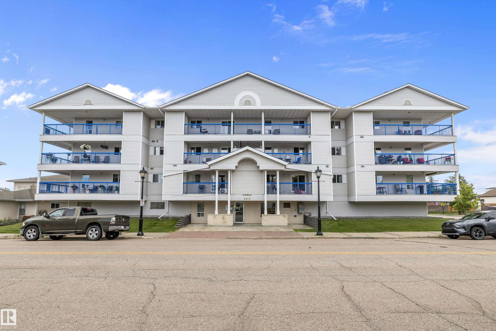 Property Photo: 4812 51 Avenue 101 AB T7Z 1R2