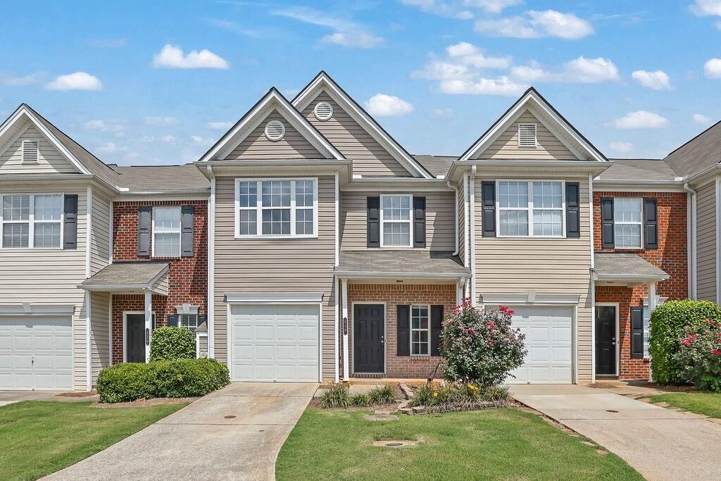 Property Photo:  518 Dragonfly Court 5  GA 30040 