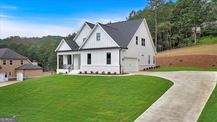 Property Photo: 30 Rushden Way SE GA 30161