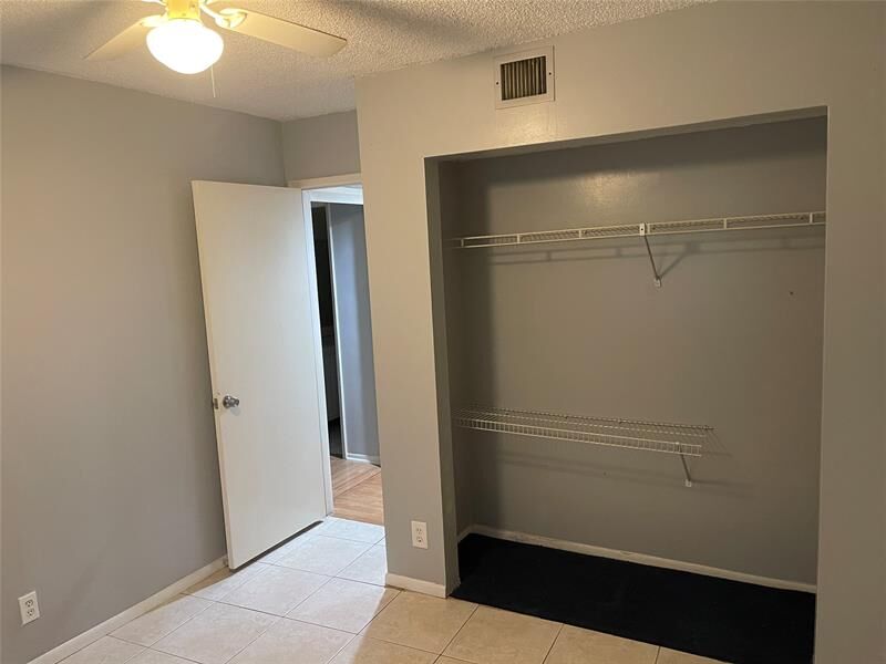 Property Photo: 3083 N Oakland Forest Dr 308 FL 33309