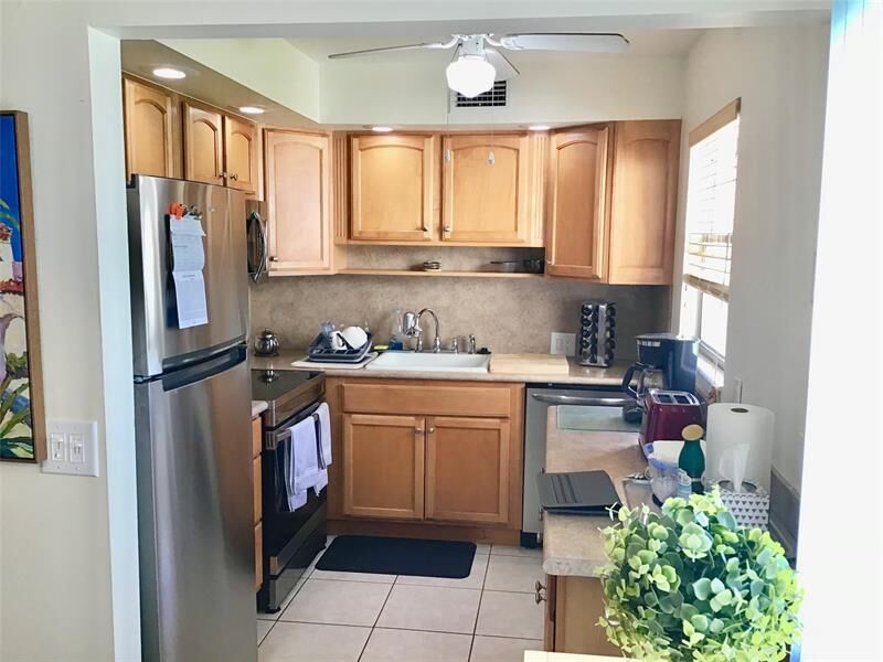 Property Photo:  438 Mansfield K 438  FL 33434 