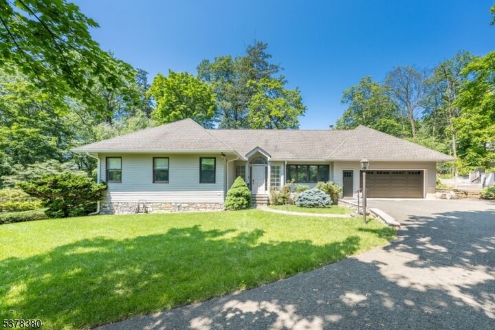 31 Evergreen Ln  Watchung Boro NJ 07069 photo