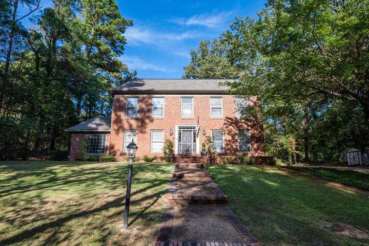 Property Photo:  1600 Seminole Rd  MS 39705