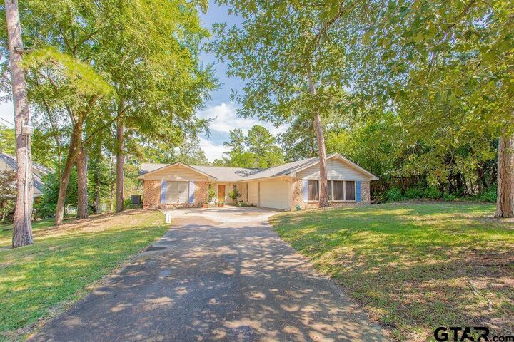 Property Photo:  321 Lakeview Drive  TX 75771 