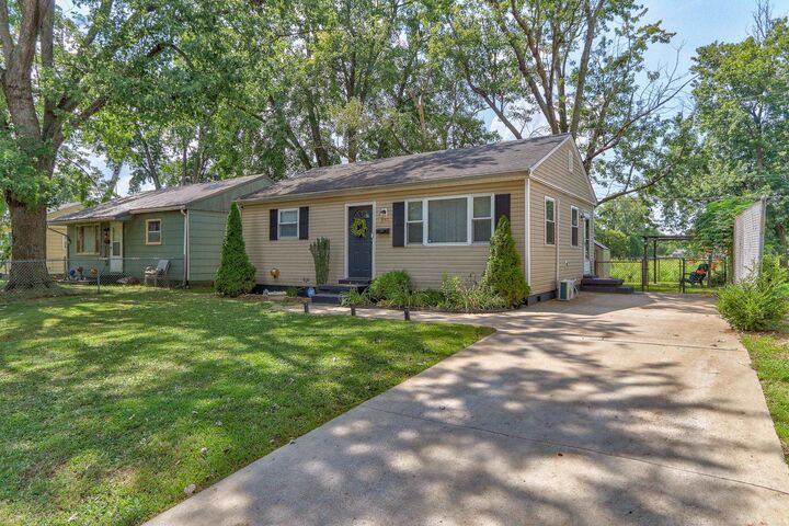 Property Photo:  237 S Lincoln Avenue  KY 42420 