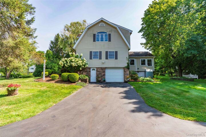 Property Photo:  67 Jennifer Hill Road  NY 12540 