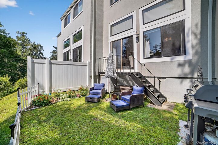 Property Photo:  19 Wildwood Road 19  NY 10536 