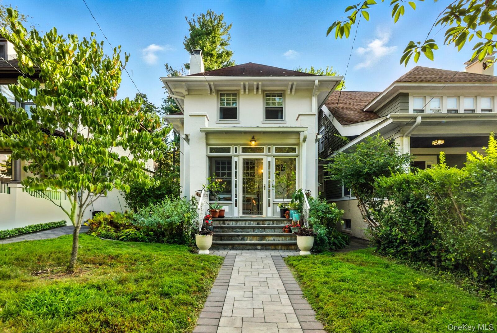 Property Photo:  89 Altamont Avenue  NY 10591 