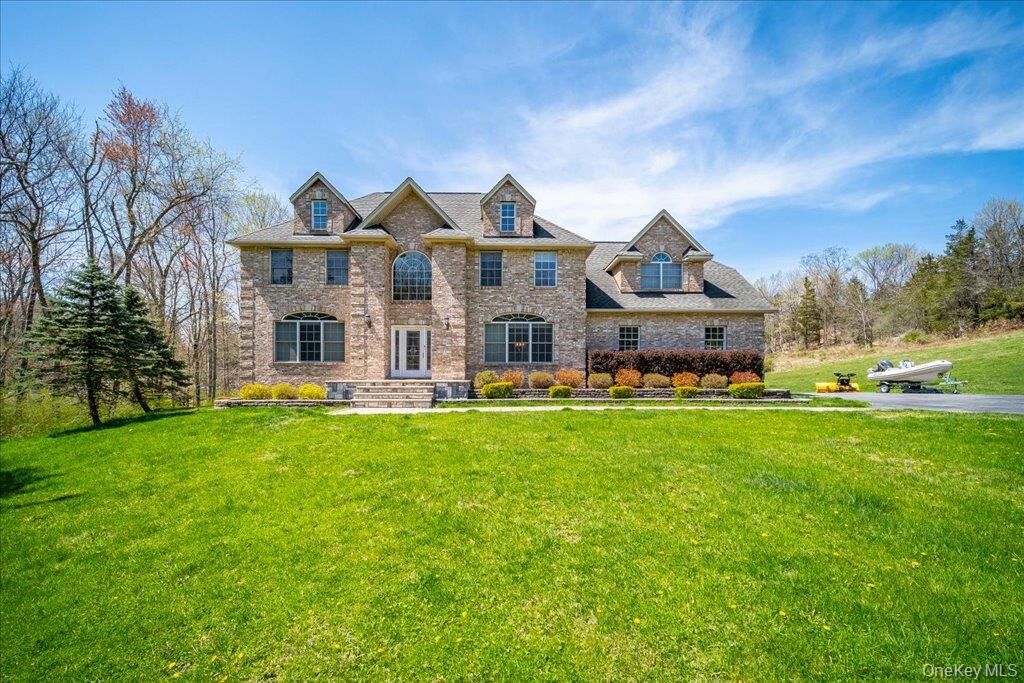 Property Photo:  11 Saddle Hill Road  NY 10918 