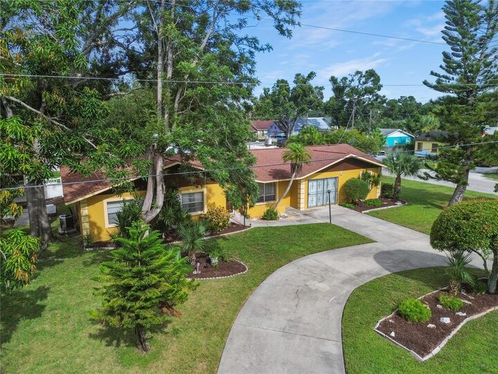 Property Photo: 3300 Winton Avenue FL 34234