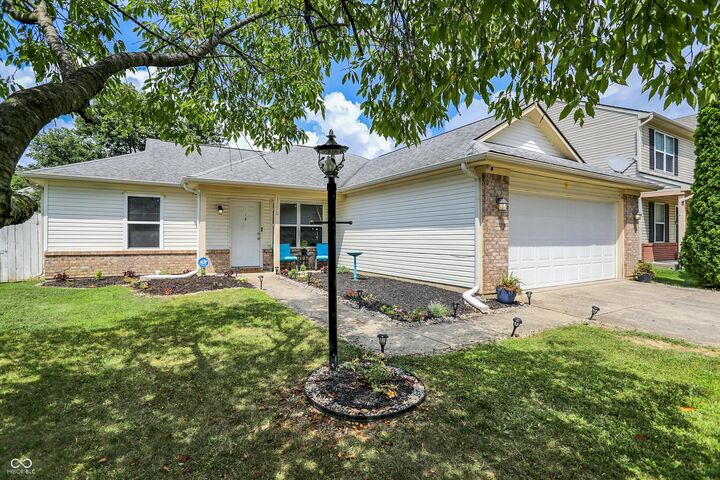 Property Photo: 11110 Waterfield Place IN 46235