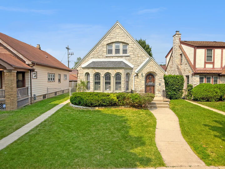 4213 N 17th St  Milwaukee WI 53209 photo